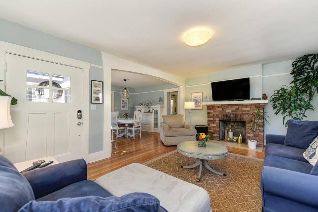 Garden Oasis In East Sacramento