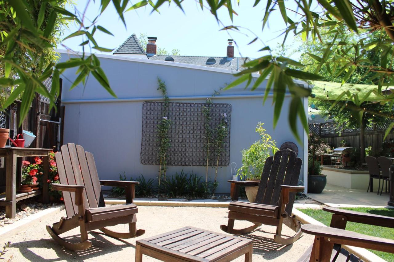 Garden Oasis In East Sacramento